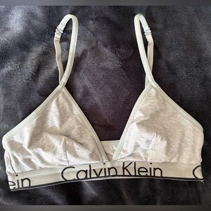 2/$30⚡️- BRA | Women’s Calvin Klein bra size large (fits small)